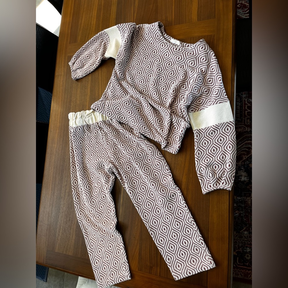 A nice set - cropped pants and blouse